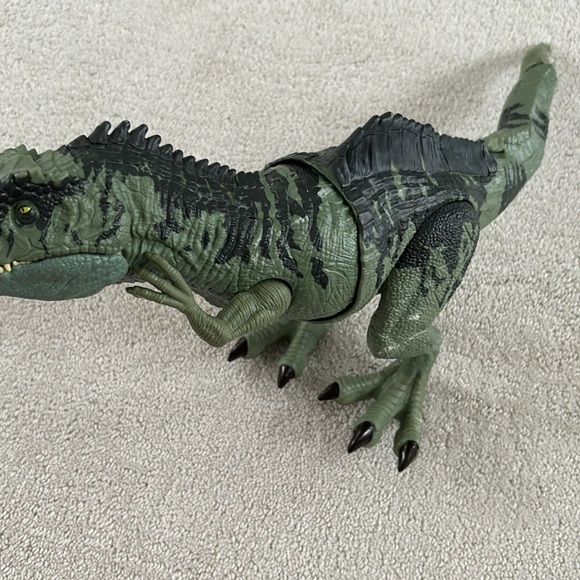 Jurassic World Dinosaur - Picture 4 of 8